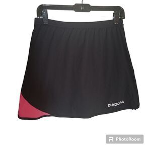 Diadora Woman's Black and Fuschia Dia Dry  Tennis Skort Size L